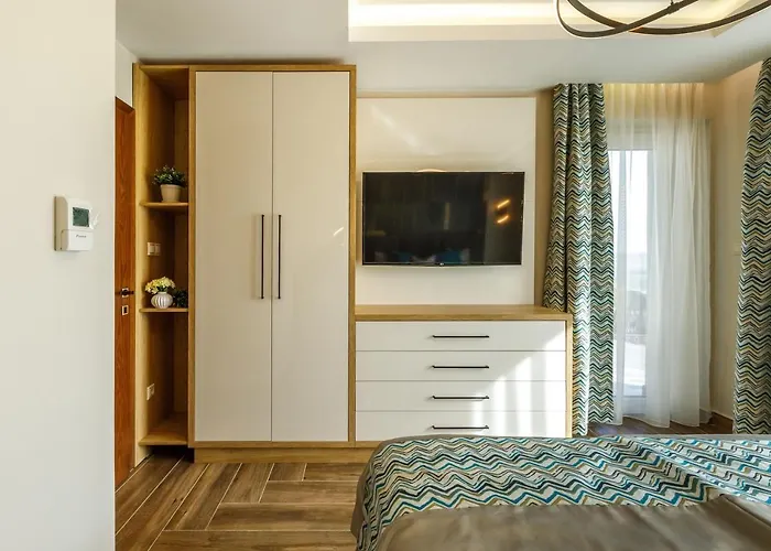 Royal Cafe Apartman
